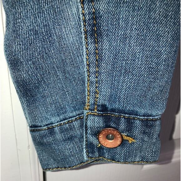 Cavalini Floral Patch Embroidery Medium Wash Denim Jean Jacket - Size SMALL - Picture 4 of 8